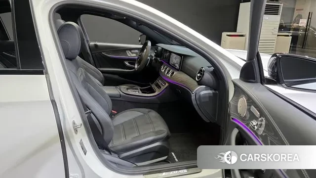 Mercedes-Benz E-Class W213 2022 Белый из Кореи, фото 3