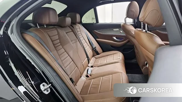 Mercedes-Benz E-Class W213 2022 Черный из Кореи, фото 3