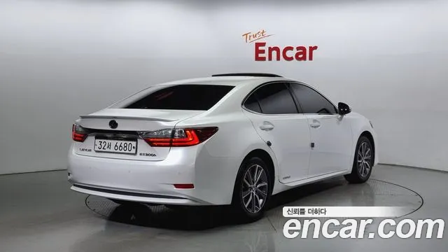 Lexus New ES300h id 2676249 из Кореи 3