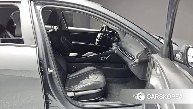 Hyundai The New Avante (CN7) 2023 Серый из Кореи, фото 3