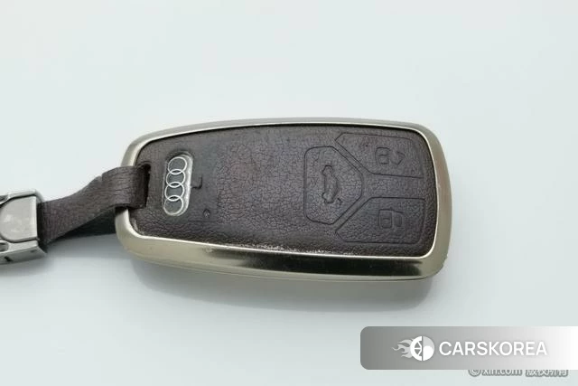 Audi A4L 2022 Белый из Китая, фото 3