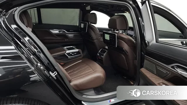 BMW 7 Series (G11) 2020 Черный из Кореи, фото 3