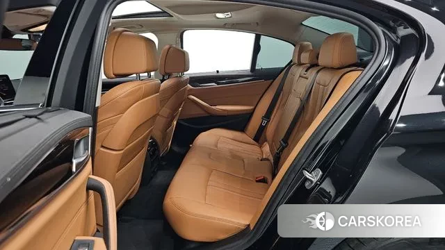 BMW 5 Series (G30) 2022 Черный из Кореи, фото 3