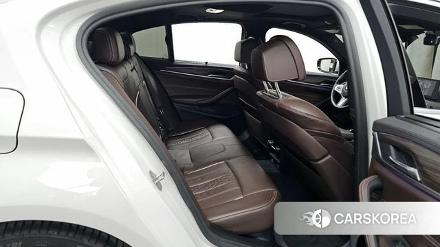 BMW 5 Series (G30) 2020 Белый из Кореи, фото 3