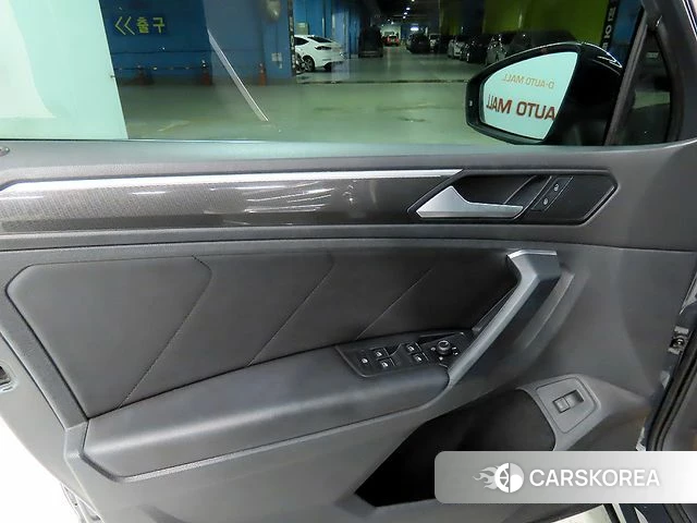 Volkswagen Tiguan second Generation 2020 Черный из Кореи, фото 3