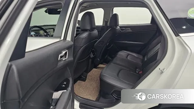 Kia Sportage 5th Generation Hybrid 2023 Белый из Кореи, фото 3