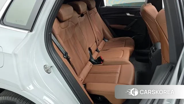 Audi Q5 (FY) 2023 Белый из Кореи, фото 3