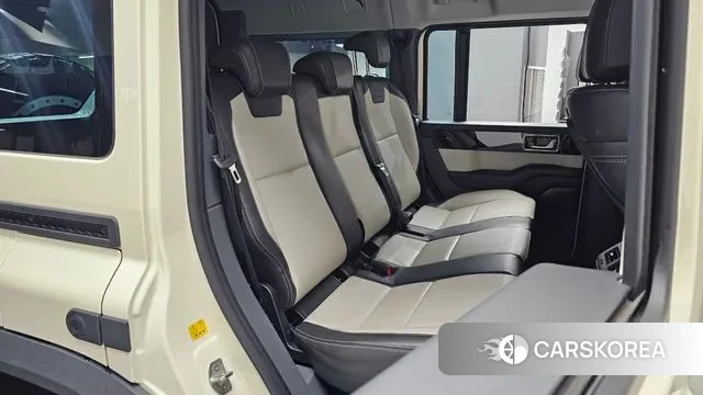 Ineos Grenadier 2024 Жемчужный цвет из Кореи, фото 3