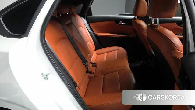 Kia The New K3 2nd generation 2022 Белый из Кореи, фото 3