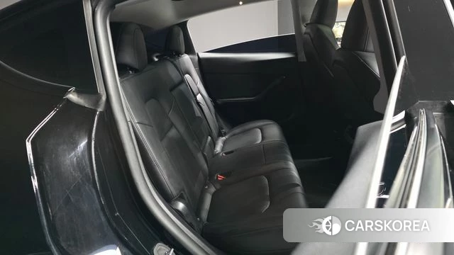 Tesla Model Y 2024 Черный из Кореи, фото 3