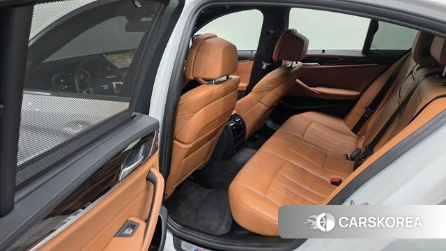 BMW 5 Series (G30) 2022 Белый из Кореи, фото 3
