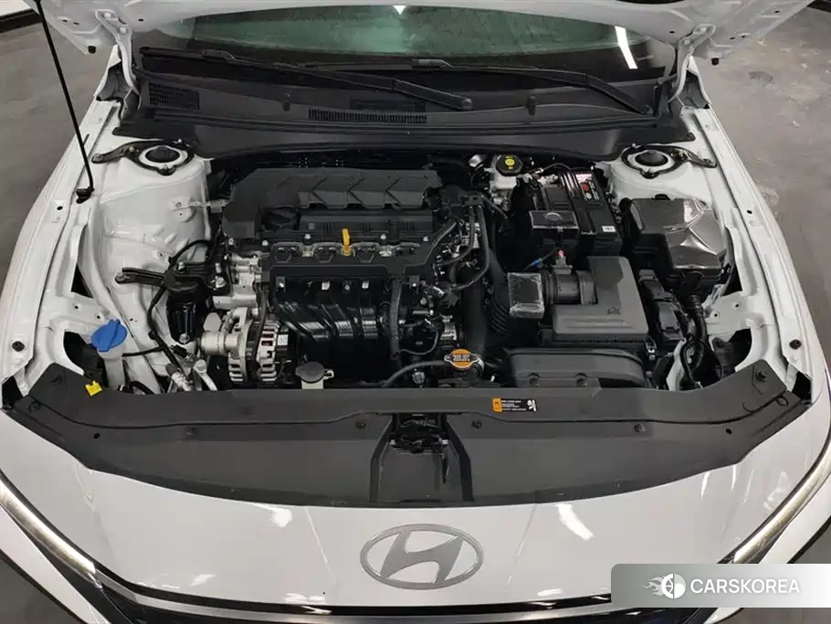 Hyundai Elantra 2025 Белый из Китая, фото 3