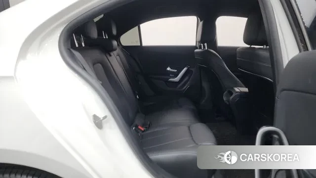 Mercedes-Benz A-Class W177 2021 Белый из Кореи, фото 3