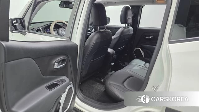 Jeep Renegade 2018 Белый из Кореи, фото 3