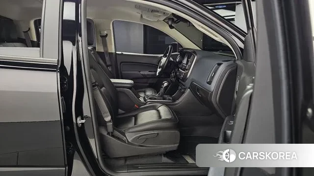 Chevrolet (GM Daewoo) Real New Colorado 2022 Черный из Кореи, фото 3