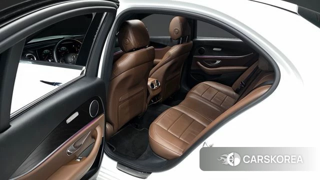 Mercedes-Benz E-Class W213 2022 Белый из Кореи, фото 3