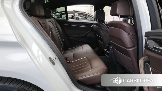 BMW 5 Series (G30) 2021 Белый из Кореи, фото 3