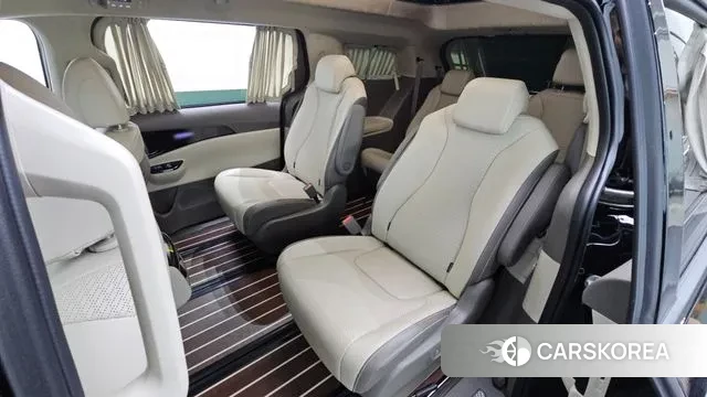 Kia Carnival 4th generation 2023 Черный из Кореи, фото 3