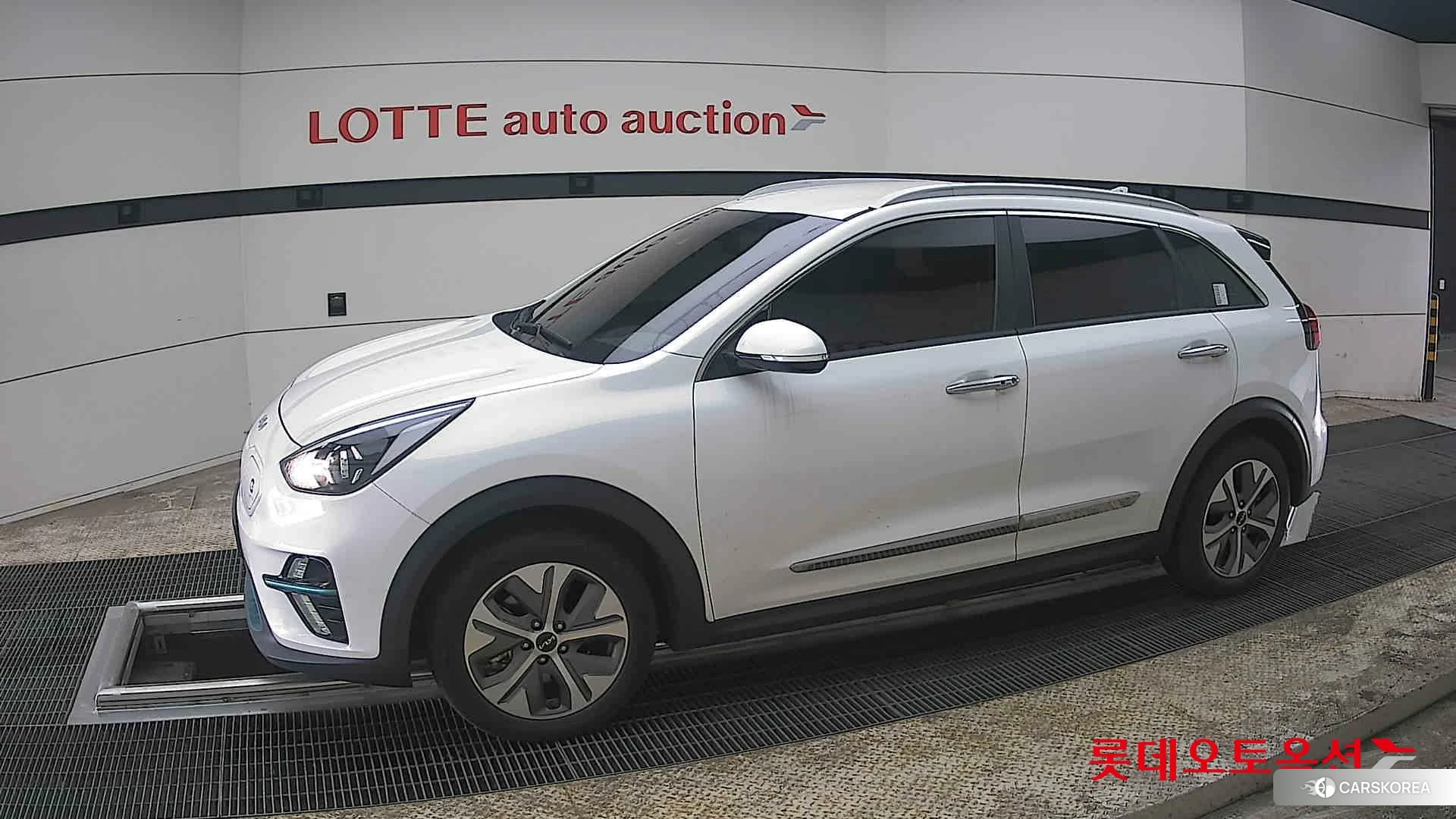 Kia Niro EV 2022 Snow White Pearl (optional) из Кореи, фото 3