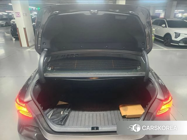 Toyota Camry (XV70) 2019 Коричневый из Кореи, фото 3