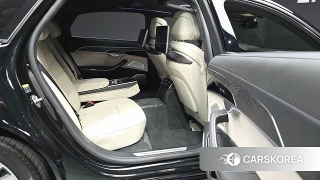 Audi A8 (D5) 2022 Черный из Кореи, фото 3