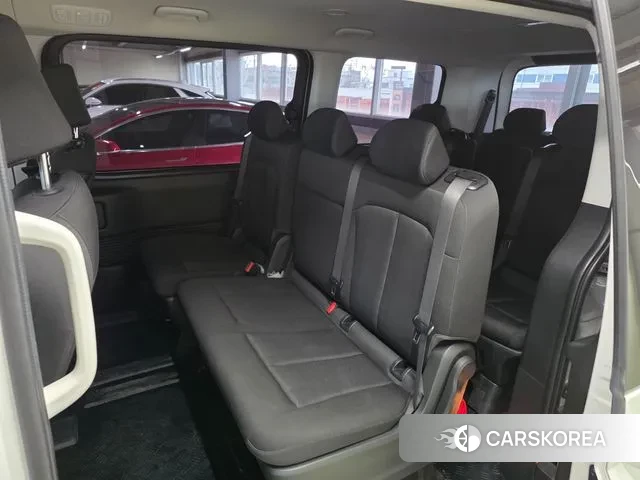 Hyundai Staria 2022 Белый из Кореи, фото 3