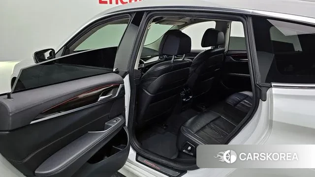 BMW 6 Series GT (G32) 2019 Белый из Кореи, фото 3