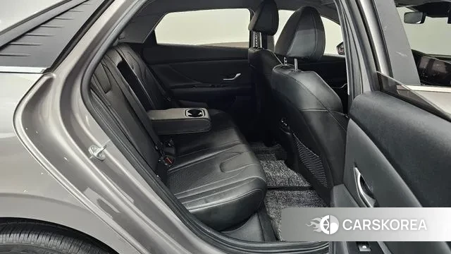 Hyundai Avante (CN7) 2023 Серебряный из Кореи, фото 3