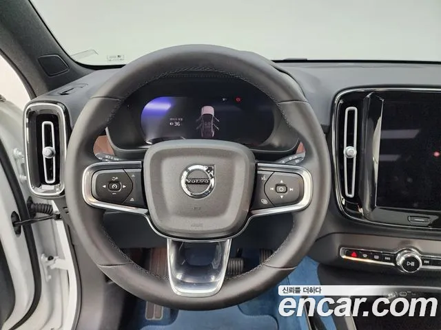 Volvo C40 Richards 2024 Белый из Кореи, фото 3