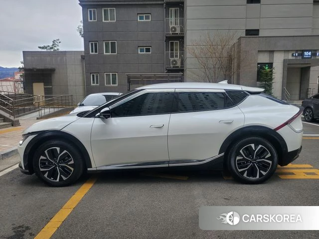 Kia EV6 2023 Белый из Кореи, фото 3