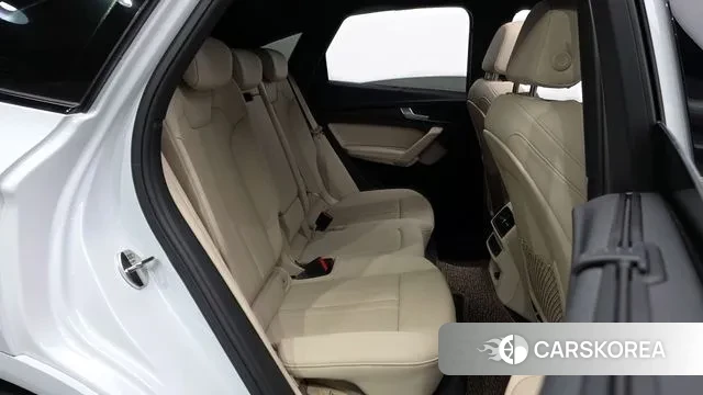 Audi Q5 (FY) 2023 Белый из Кореи, фото 3