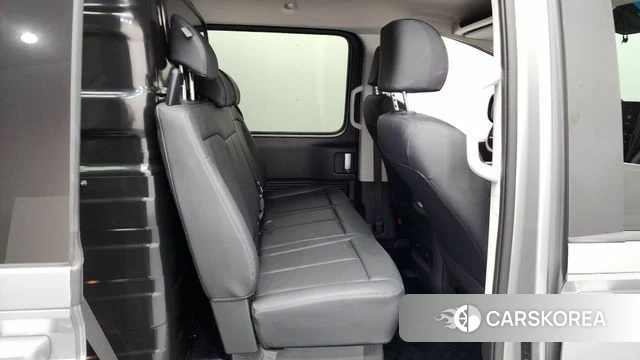 Hyundai Staria 2023 Серебряный из Кореи, фото 3