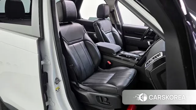 Land Rover Discovery 5 2018 Белый из Кореи, фото 3