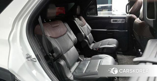 Ford Explorer 6th Generation 2022 Белый из Кореи, фото 3