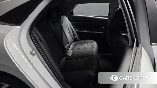 Hyundai The New Avante (CN7) 2025 Белый из Кореи, фото 3