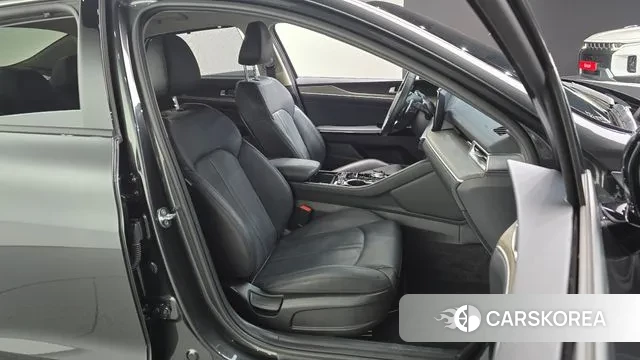 Kia K5 3rd generation 2023 Серый из Кореи, фото 3