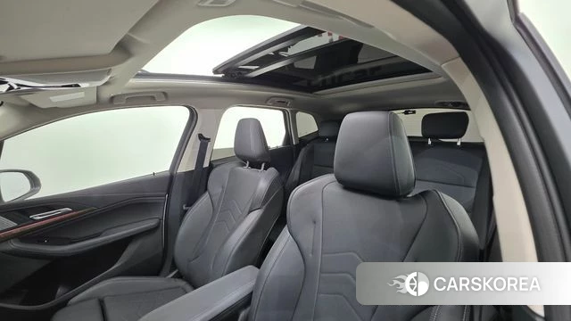 BMW 2 Series Active Tourer (U06) 2023 Белый из Кореи, фото 3