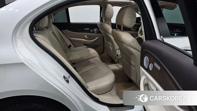 Mercedes-Benz E-Class W213 2020 Белый из Кореи, фото 3