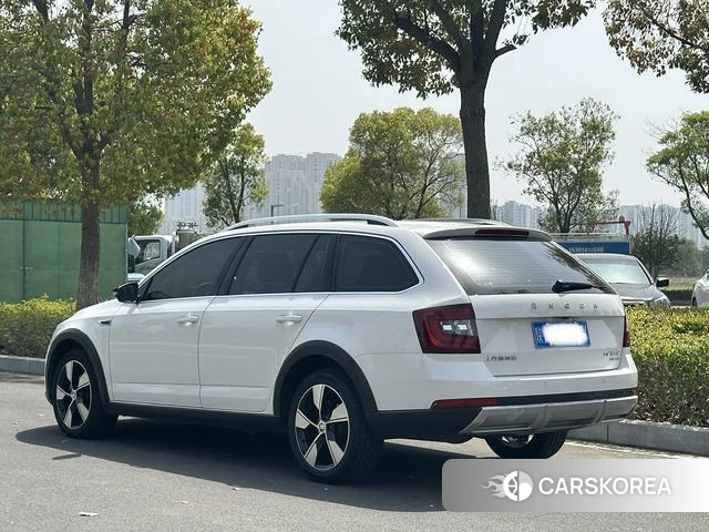 Skoda Octavia 2021 Белый из Китая, фото 3