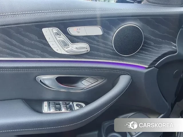 Mercedes-Benz E-Class W213 2020 Черный из Кореи, фото 3