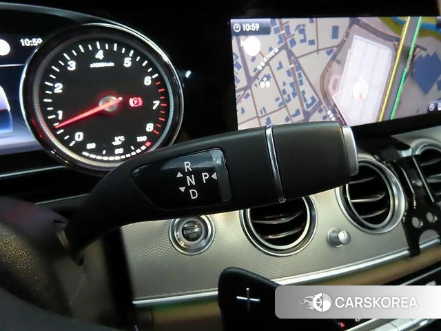Mercedes-Benz E-Class W213 2018 Белый из Кореи, фото 3
