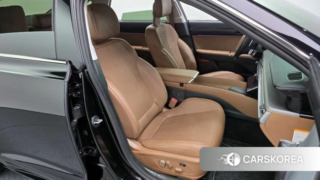 Hyundai Grandeur Hybrid (GN7) 2024 Черный из Кореи, фото 3