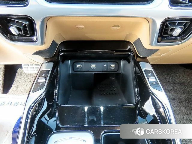 Kia Sorento 4th Generation 2023 Белый из Кореи, фото 3