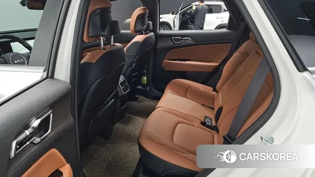 Kia Sportage 5th Generation 2023 Белый из Кореи, фото 3