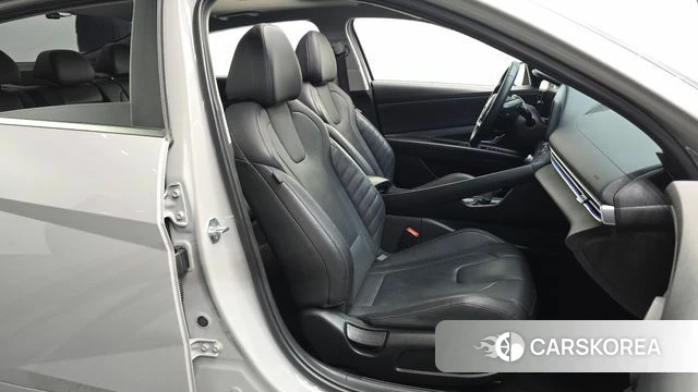 Hyundai Avante (CN7) 2020 Серебристо-серый из Кореи, фото 3