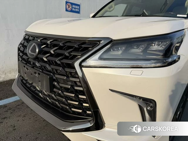 Lexus LX 2023 Белый из Китая, фото 3