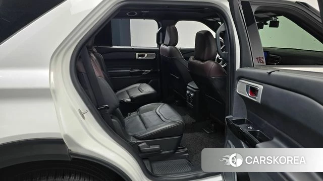 Ford Explorer 6th Generation 2023 Белый из Кореи, фото 3