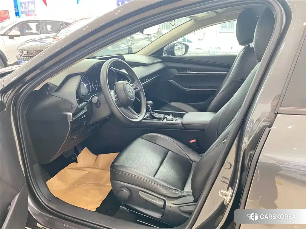Mazda 3 2023 Silver/gray из Китая, фото 3