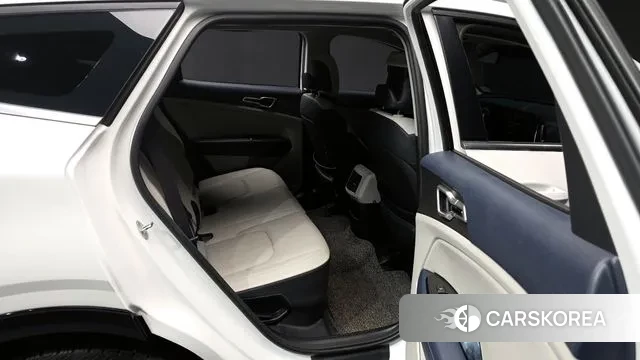 Kia Sportage 5th Generation Hybrid 2021 Белый из Кореи, фото 3