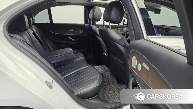 Mercedes-Benz E-Class W213 2018 Белый из Кореи, фото 3